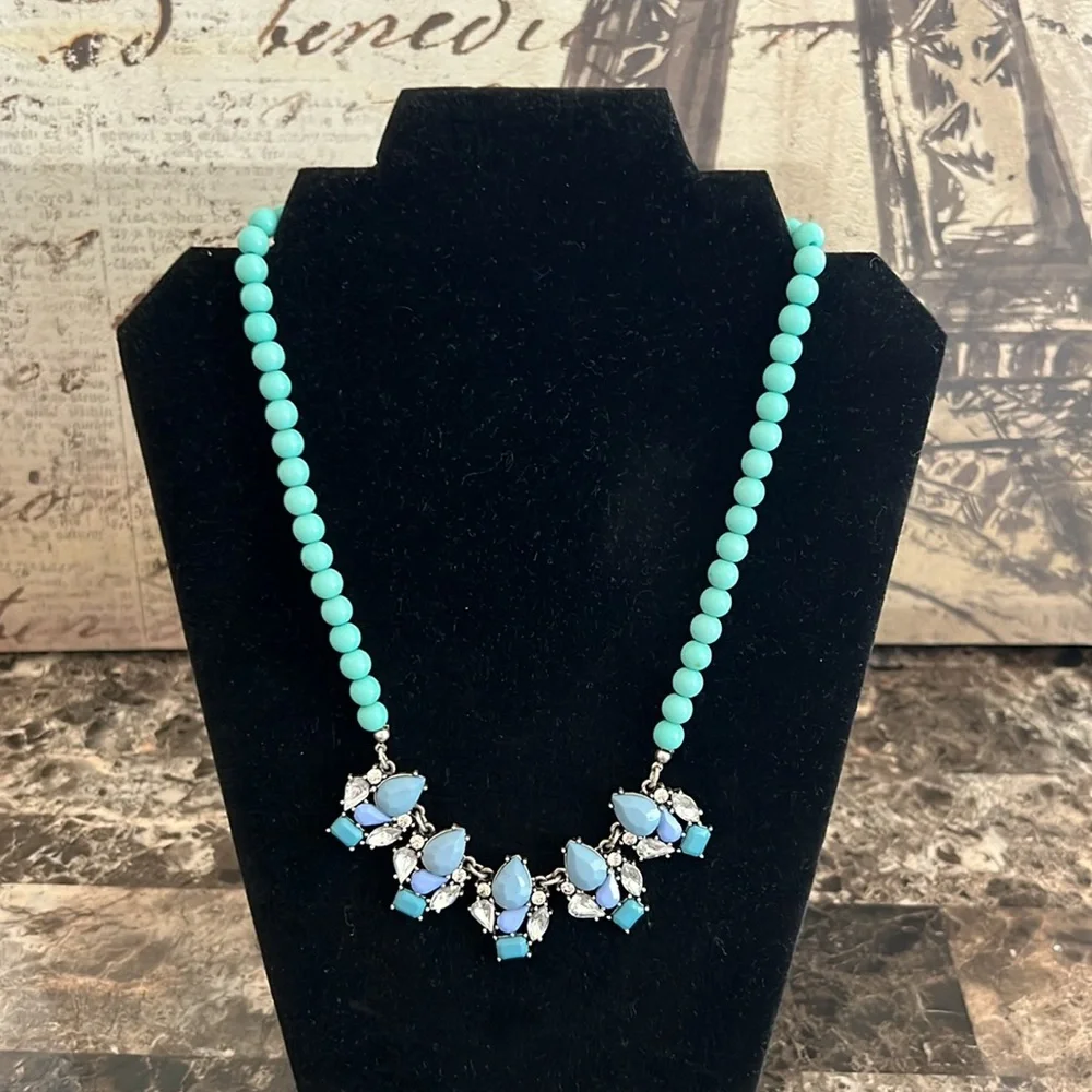 Blue Turquoise Beaded Necklace with Floral Centerpiece EUC